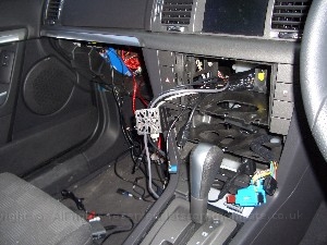 inthemiddleoftheinstall1.jpg - As normal my installtion started by striping the dash and in this case the glove box too. On the Vectra Cs there is very little room behind it so some perswasion is needed to replace it all later on