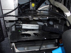 usbodbiielm327fitted1.jpg - The first item to be fitted was the OBDII Elm327 1.2 device behind the space where the heater controls go..... some sticky velco was all that was needed