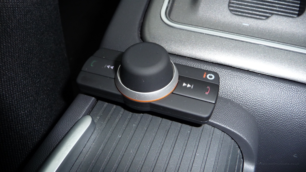 P1010040.JPG - This is the key pad of the IO Play Bluetooth system. NB it uses AD2P so when I get back to my CarPC ( which is awaiting a new BIOS as I write this ) I could use it to control what and how I play.The IO Connect box is also included which is a class D amp and means I can loose the Kenwood head.... only issues are is that it does not do balance or fading.